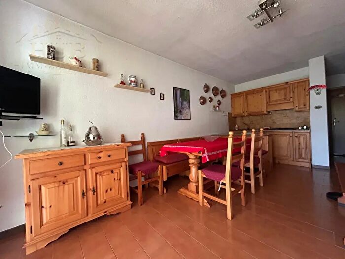 Appartamento trilocale in vendita in Via del Funs, Argentera
