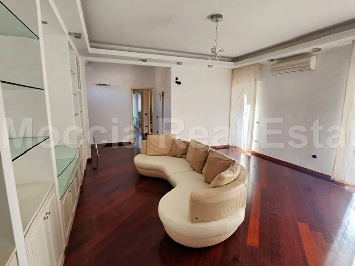 Appartamento trilocale in affitto in Via Ludovico Ricciardelli, Corso Trieste, Caserta