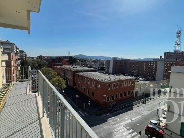 Appartamento con 5 locali in vendita in Livorno