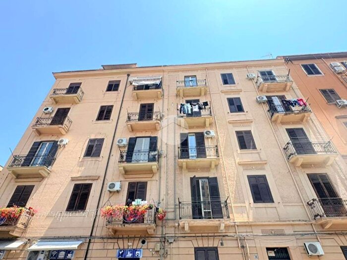 Appartamento trilocale in affitto in Via Giorgio Arcoleo, Oreto Perez, Palermo