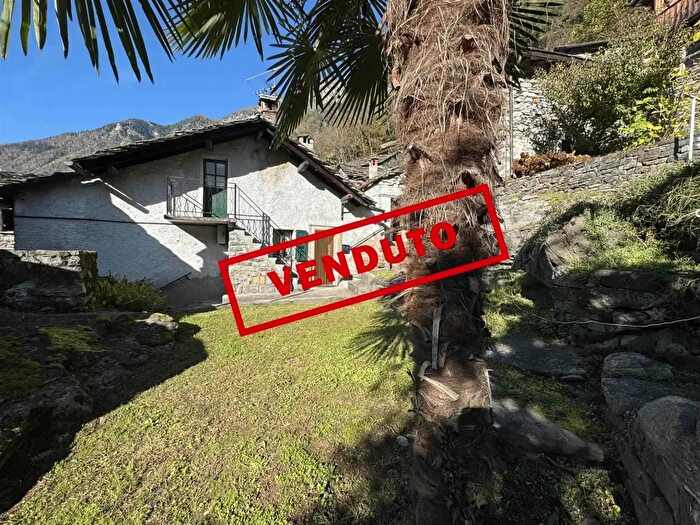 Casa trilocale in vendita in Piuro