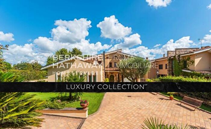 Casa con 6 locali in vendita in Via Ippolito Cortellessa, Nepi