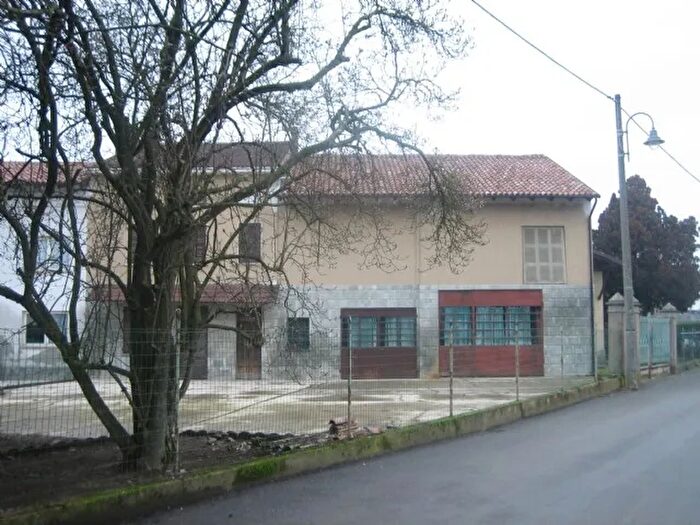 Casa quadrilocale in vendita in Casei Gerola