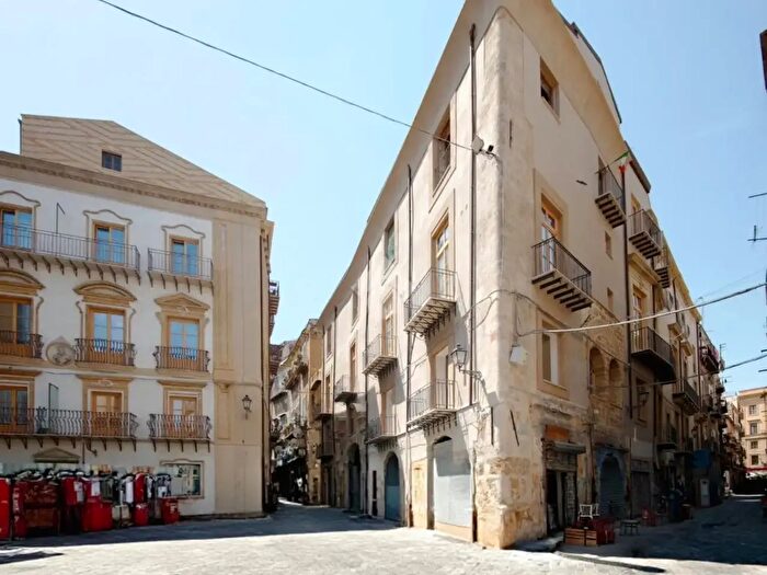 Appartamento bilocale in vendita in Via dei Frangiai, Palermo