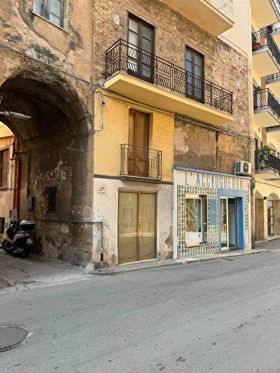 Appartamento trilocale in vendita in Corso Vittorio Emanuele Sciacca, Sciacca