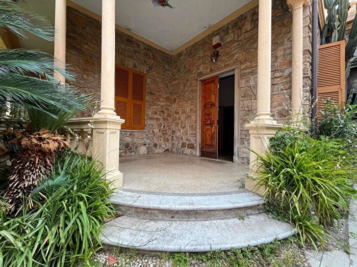 Appartamento con 5 locali in vendita in Chiavari