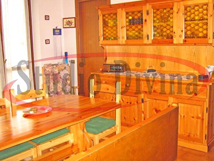 Appartamento trilocale in vendita in Viale Europa, Costa Di Serina