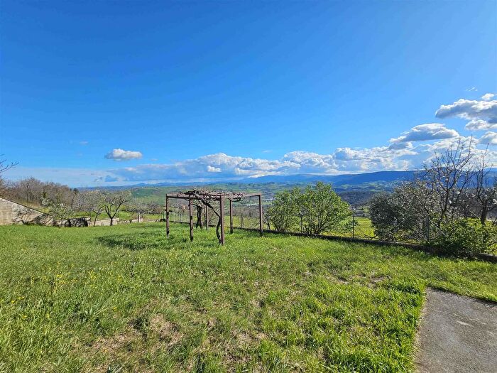 Casa trilocale in vendita in San Severino Marche