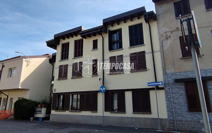 Appartamento trilocale in vendita in Via d Aureggi, Lentate Sul Seveso