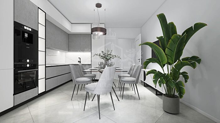 Appartamento con 5 locali in vendita in Via Giacomo Matteotti, Bologna