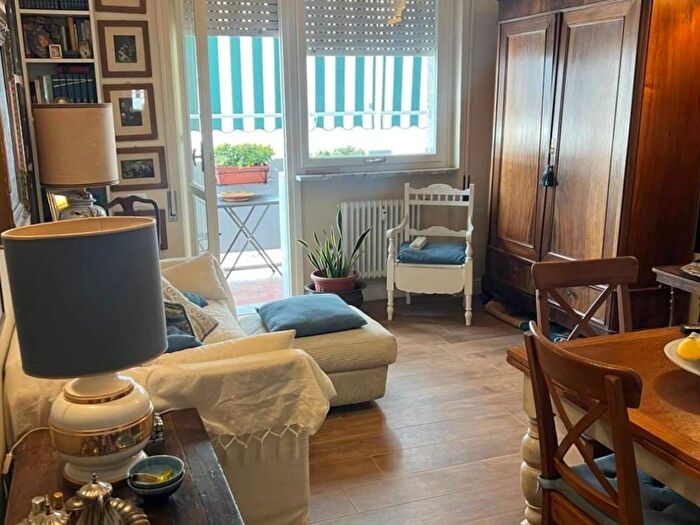 Appartamento bilocale in affitto in Via Felice Cavallotti, Marina di Carrara, Carrara