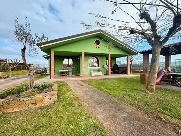 Casa quadrilocale in vendita in Via I Maggio, Chioggia