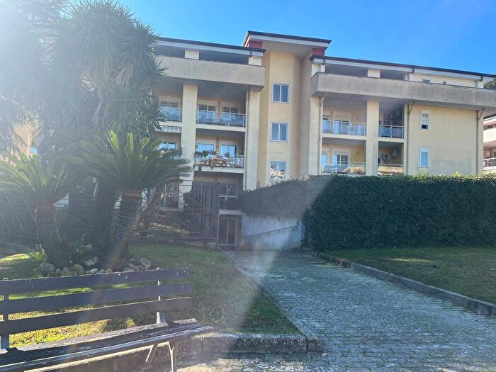 Appartamento quadrilocale in affitto in Via Campania, Tredici, Caserta