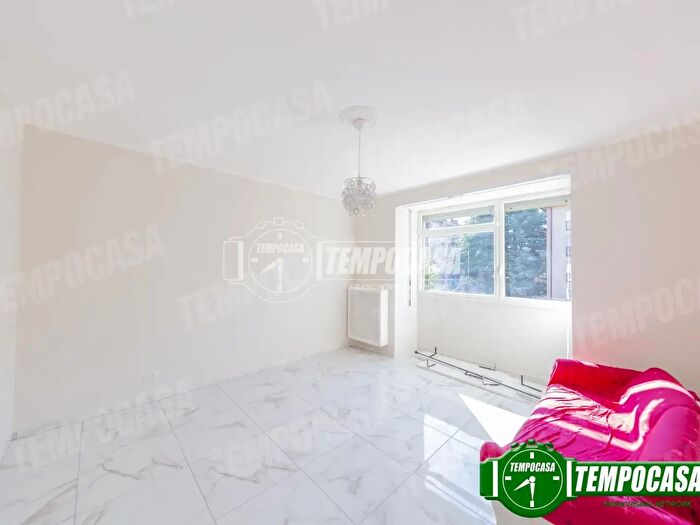 Appartamento trilocale in affitto in Via Giacomo Quarenghi, Milano
