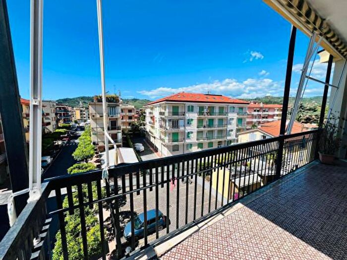 Appartamento con 5 locali in vendita in Viale John Fitzgerald Kennedy, Diano Marina