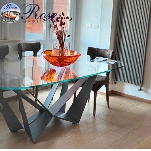 Appartamento con 6 locali in vendita in Livorno