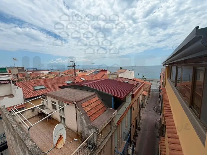 Appartamento quadrilocale in vendita in Lungomare, Nizza Di Sicilia