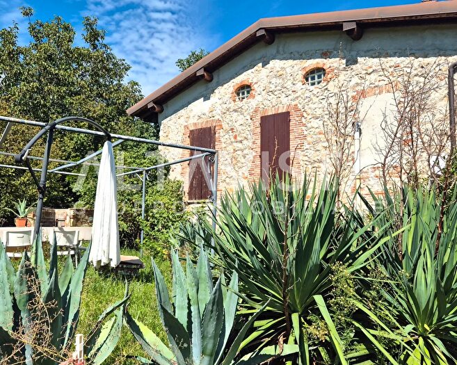 Casa con 5 locali in vendita in Via Molvina, Nuvolera