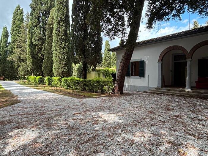 Appartamento con 5 locali in affitto in Via Pasquale Poccianti, Le Bagnese San Giusto, Scandicci