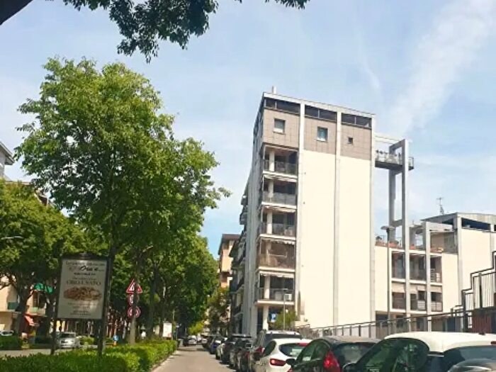 Appartamento con 5 locali in affitto in Viale Italia, La Spezia