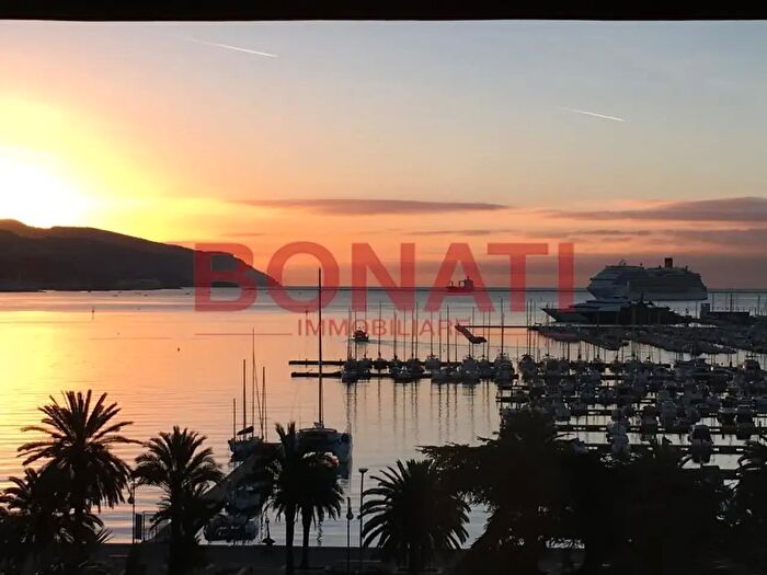 Appartamento con 5 locali in affitto in La Spezia