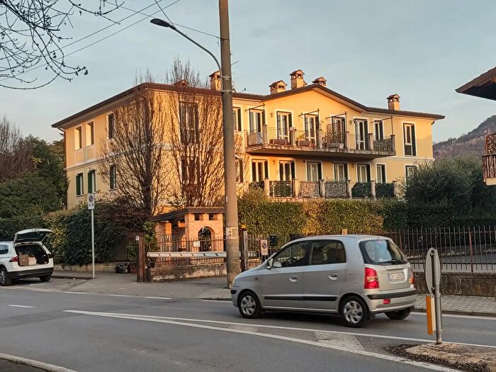 Appartamento trilocale in vendita in Via Guglielmo Marconi, Botticino