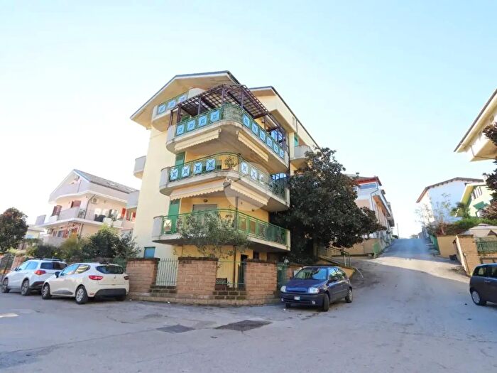 Appartamento quadrilocale in vendita in Via Veneto, Spoltore