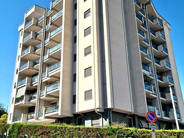 Appartamento trilocale in vendita in Via Domenico Gaudio, Cosenza