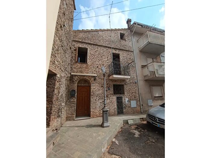 Appartamento quadrilocale in vendita in Via Addolorata, Pianopoli