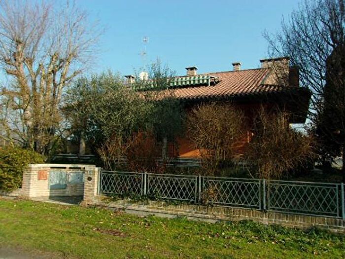 Casa con 6 locali in vendita in Ravenna