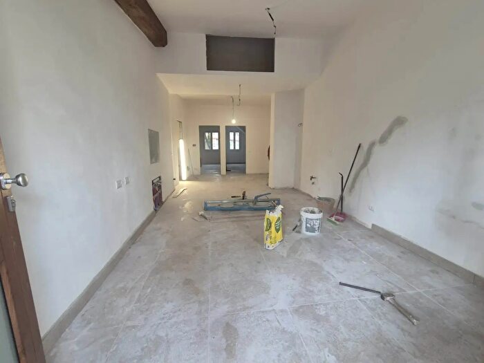 Appartamento trilocale in vendita in Via Ciseri, Firenze