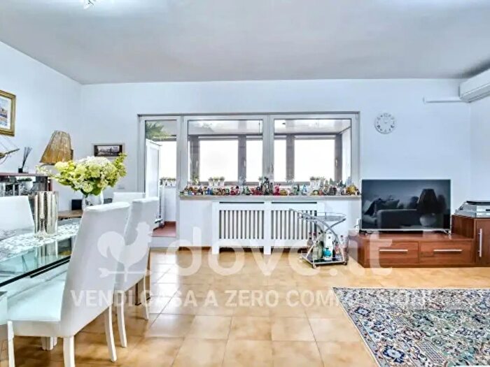 Appartamento quadrilocale in vendita in Via Laurentina, Roma