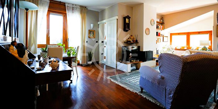 Casa con 5 locali in vendita in Carlo Alberto dalla Chiesa, Imola