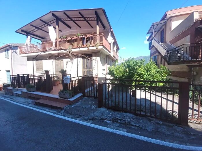 Appartamento quadrilocale in vendita in Via Pasterola, Camerota