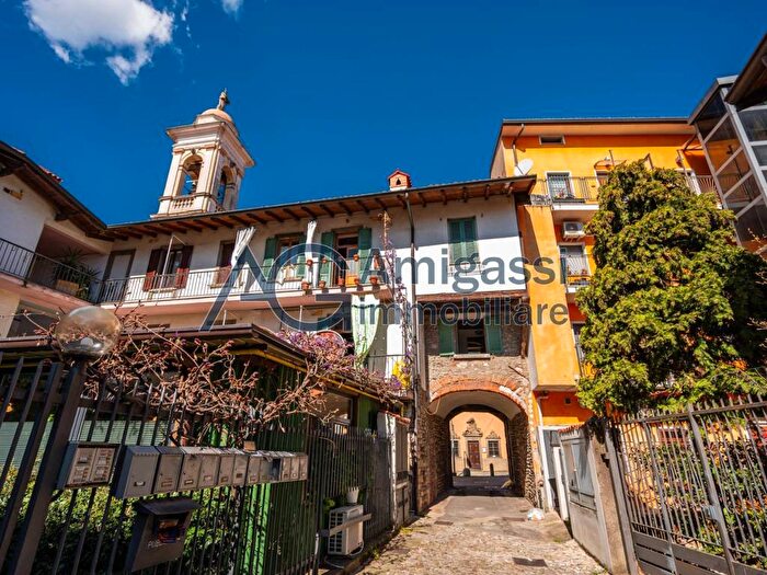 Appartamento bilocale in affitto in Piazza Fratelli Piacentini, Azzano San Paolo