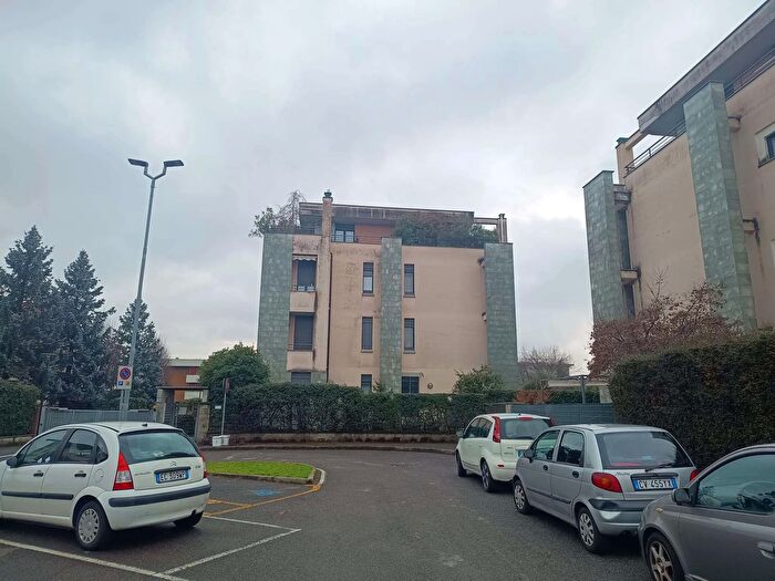 Case in Vendita e in Affitto - 3