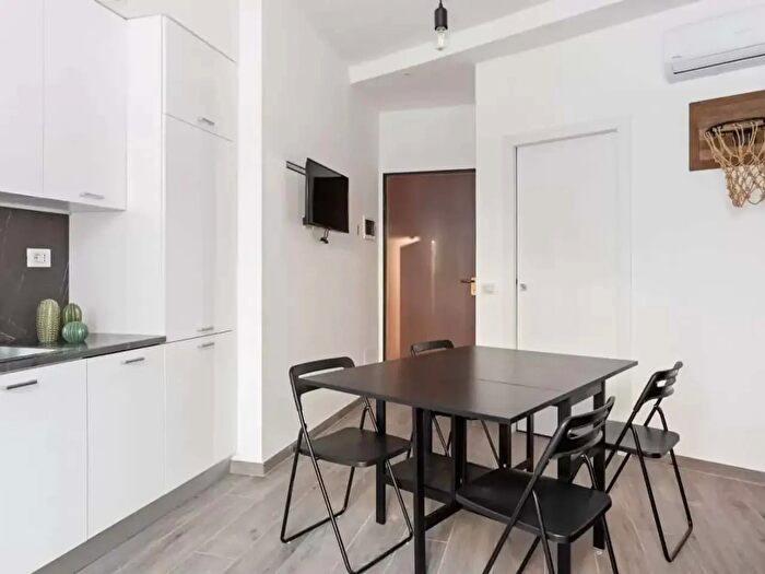 Appartamento monolocale in affitto in Via Santa Sofia, Milano