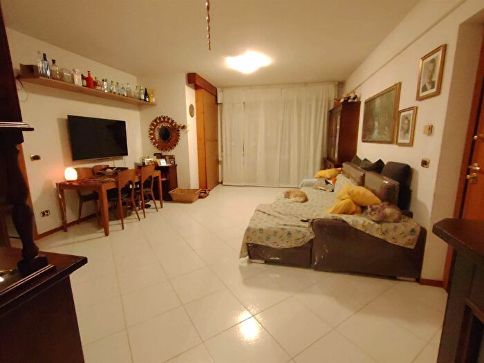 Appartamento con 5 locali in vendita in Senigallia