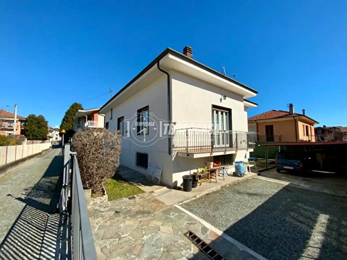 Casa con 5 locali in vendita in Via Grazioli, Nole