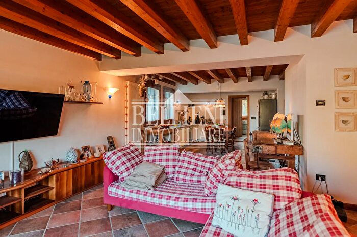 Casa con 5 locali in vendita in Via Falzarego, Vicenza