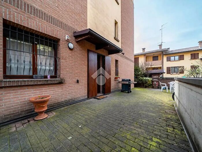 Appartamento trilocale in vendita in Via Giovanni Guicciardi, San Polo DEnza