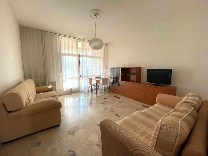 Appartamento trilocale in affitto in Via San Zeno, Treviso