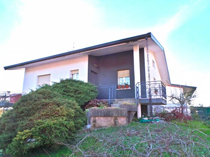 Casa quadrilocale in vendita in Via Montasio, Tavagnacco