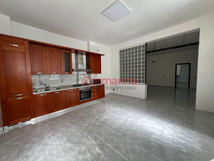 Appartamento trilocale in affitto in Viale John Fitzgerald Kennedy, Aversa