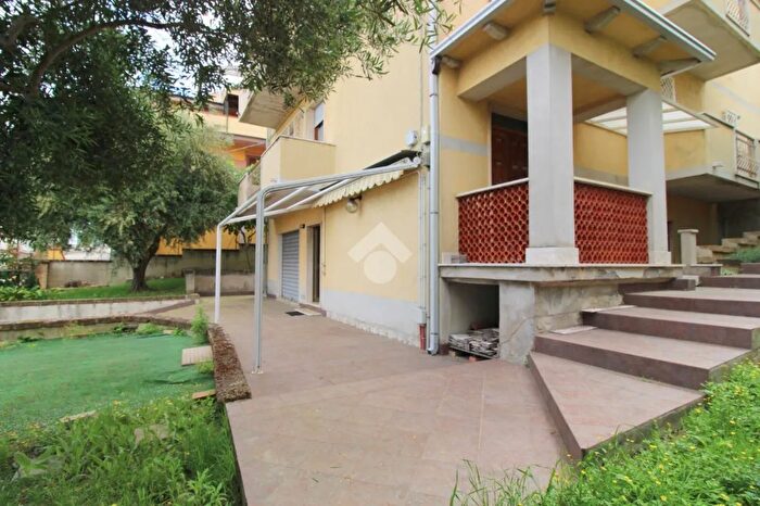 Appartamento con 5 locali in vendita in Str Colle Carullo, Pescara