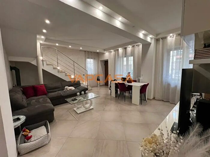 Casa trilocale in vendita in Via S S Redentore, Bagnatica