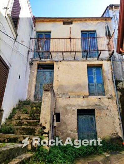 Casa trilocale in vendita in Vico I San Venere, Lauria