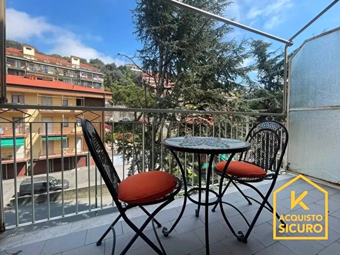 Appartamento bilocale in vendita in Via Mombello, Varazze