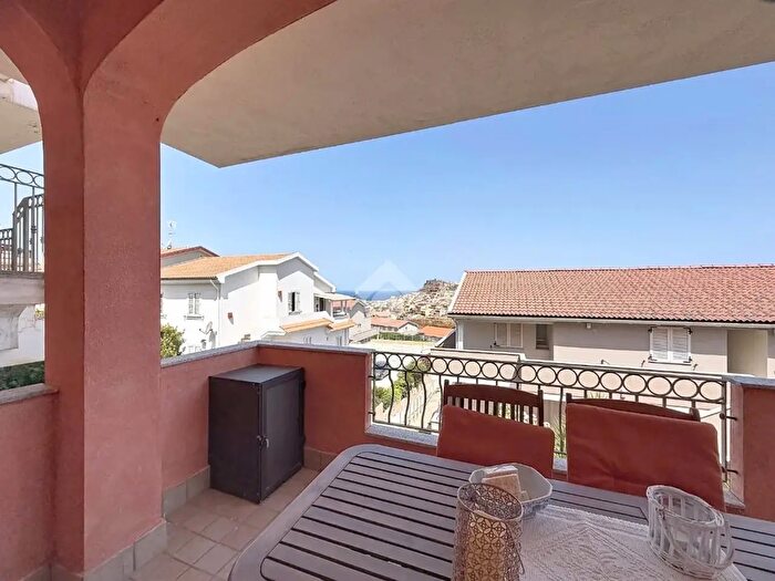 Appartamento trilocale in vendita in Via Eleonora d'Arborea, Castelsardo