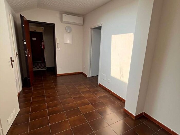 Appartamento trilocale in affitto in Via Nizza, Nizza Millefonti, Torino